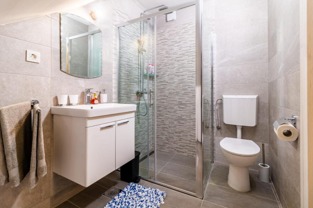 Studio Apartman Mirela Kastel Stafilic Kastela Bagian luar foto
