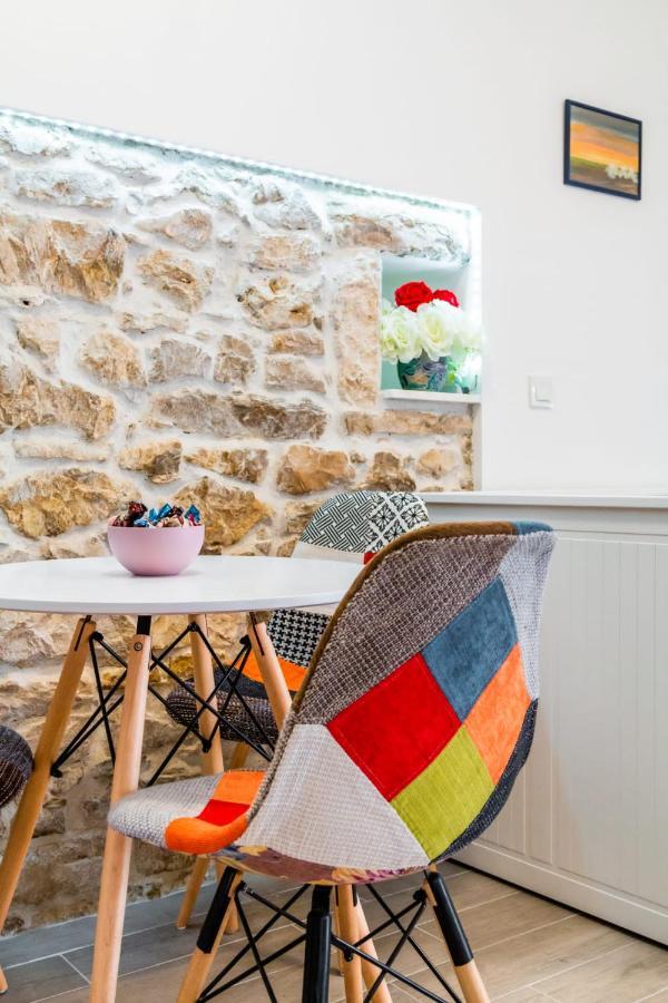 Studio Apartman Mirela Kastel Stafilic Kastela Bagian luar foto
